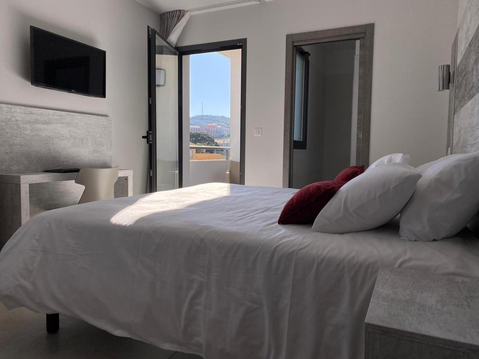 Hotel L'Isula Marina L'Ile-Rousse  Room photo